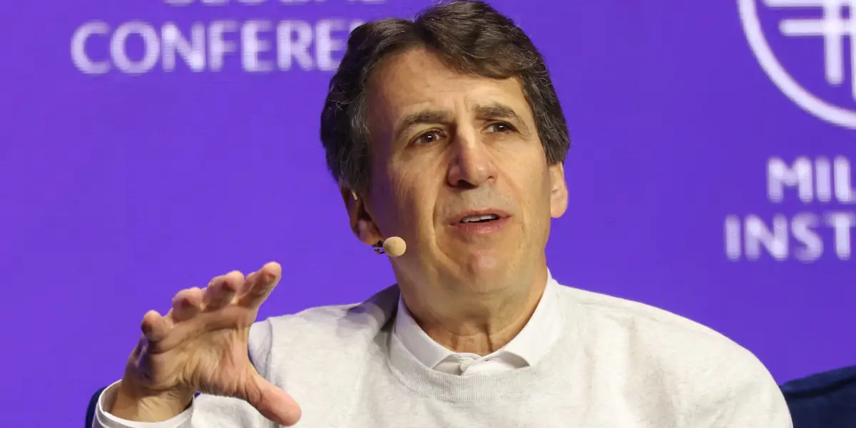 Le PDG d'Apollo, Marc Rowan, prédit un « bouleversement » des marchés privés