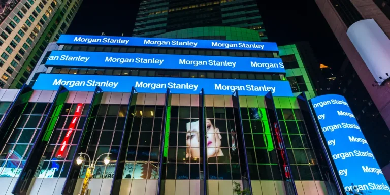 Morgan Stanley va supprimer 3 % de ses effectifs mondiaux dans ses principaux secteurs d&rsquo;activité