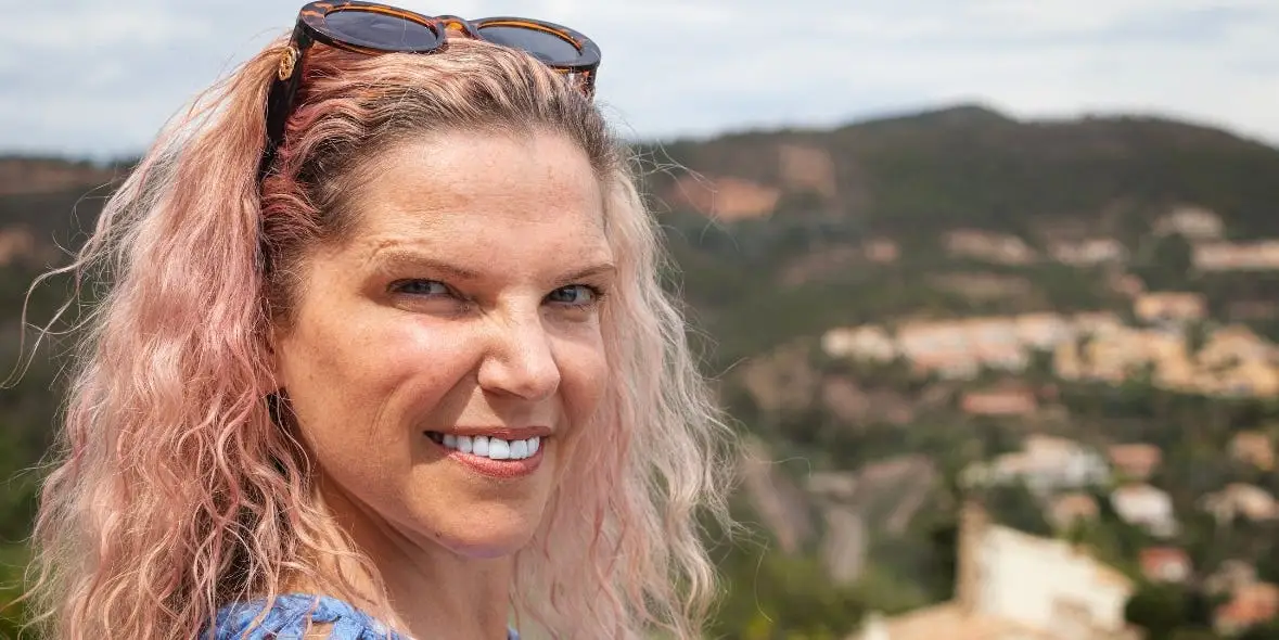 Je suis dans une relation engagée, mais nous vivons dans des maisons séparées