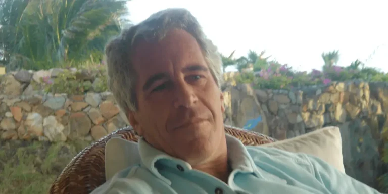 L&rsquo;avocat personnel de Jeffrey Epstein explique les retraits importants d&rsquo;argent