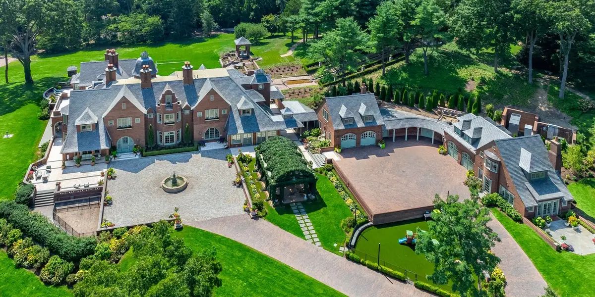Billy Joel vend un domaine riverain de New York pour un total de 35 millions de dollars