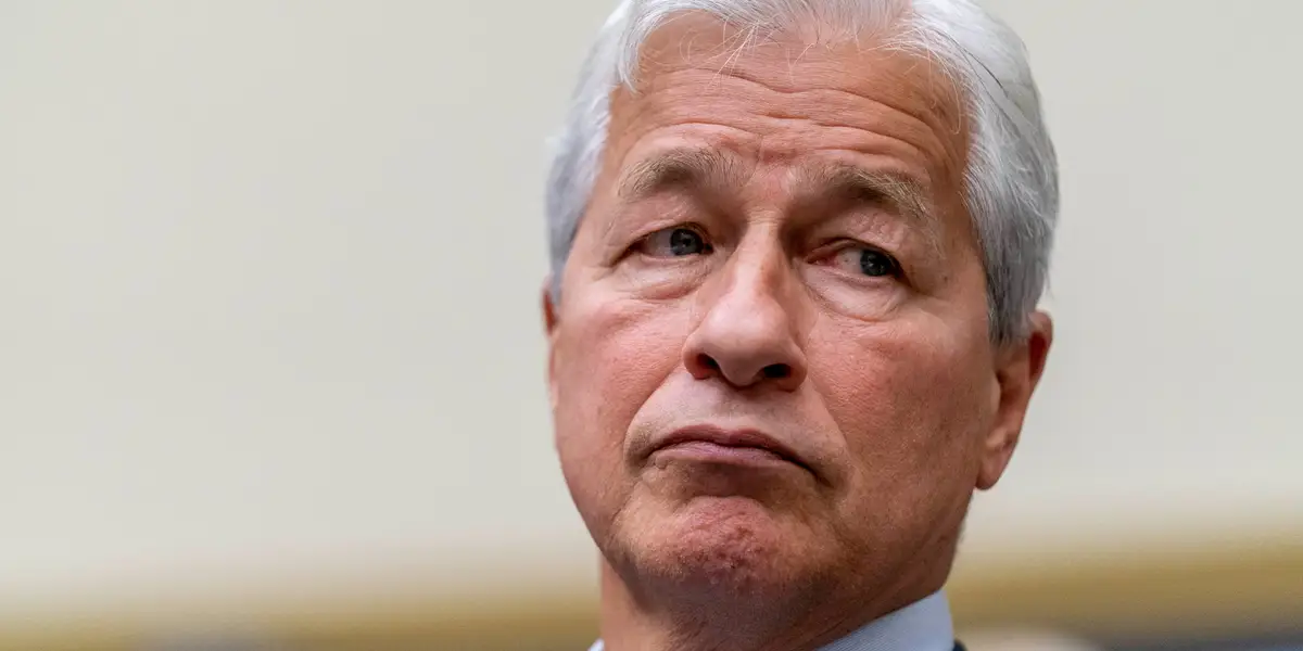 Dimon à propos du procès de Trump : il serait « en colère aussi » s'il était débancarisé