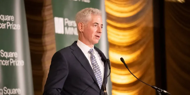 Le fonds d&rsquo;investissement de Bill Ackman, Pershing Square, dépose une demande d&rsquo;introduction en bourse