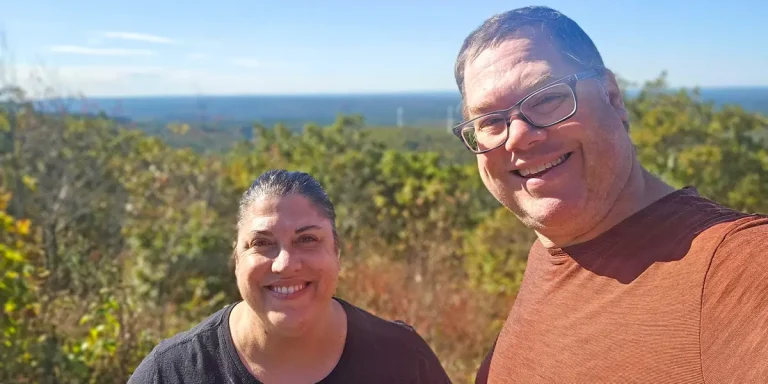 Nous avons emménagé dans un appartement à l'autre bout du pays sans le voir en personne
