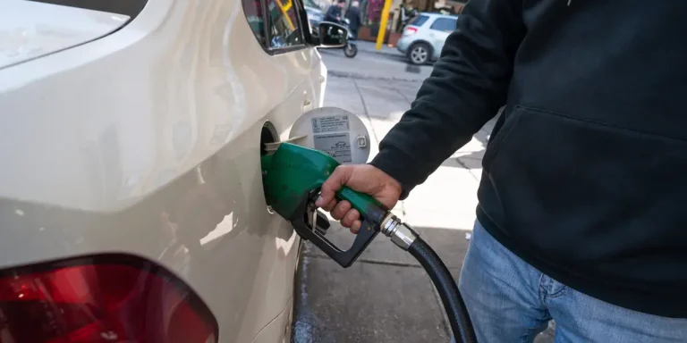 Questions-réponses en direct sur les prix du pétrole : où vont-ils maintenant alors que la guerre en Iran se poursuit ?