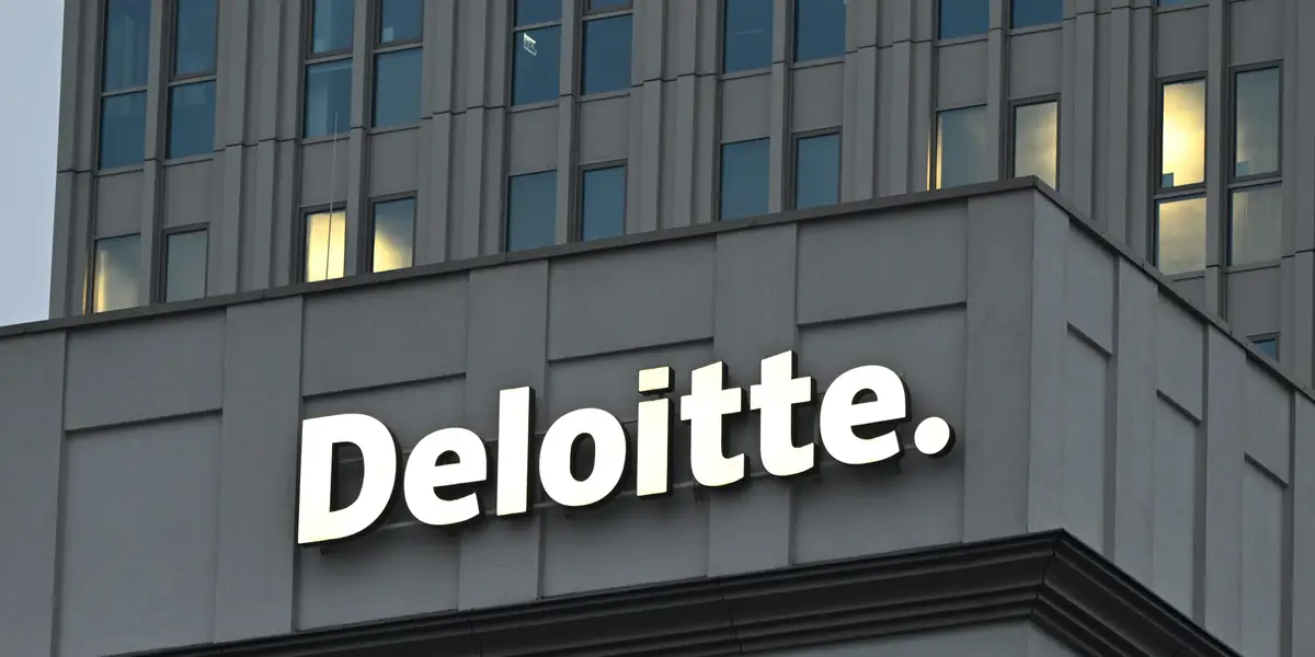 Deloitte réduit les congés payés, les congés parentaux et d'autres avantages pour certains employés américains
