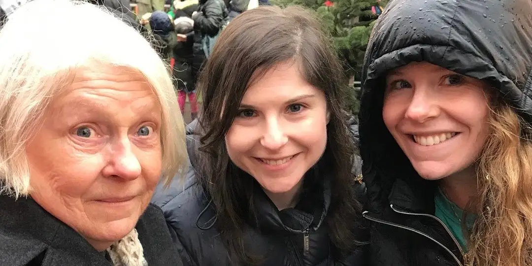 J'ai acheté une maison à côté de celle de ma mère après avoir vécu loin ; Généralement bon