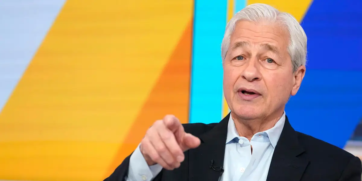Jamie Dimon prévient que des impôts élevés pourraient pousser les gens à quitter New York