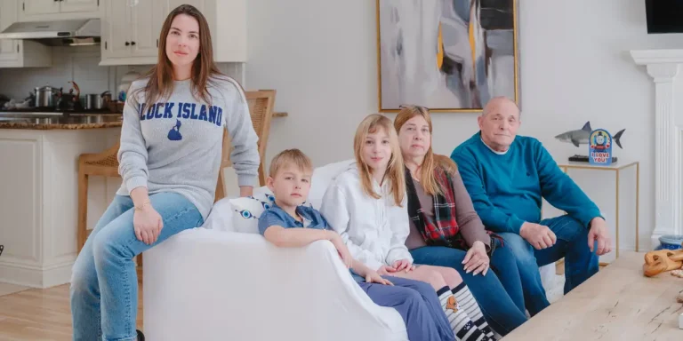 La vie multigénérationnelle a aidé une mère célibataire à reconstruire sa vie après un divorce