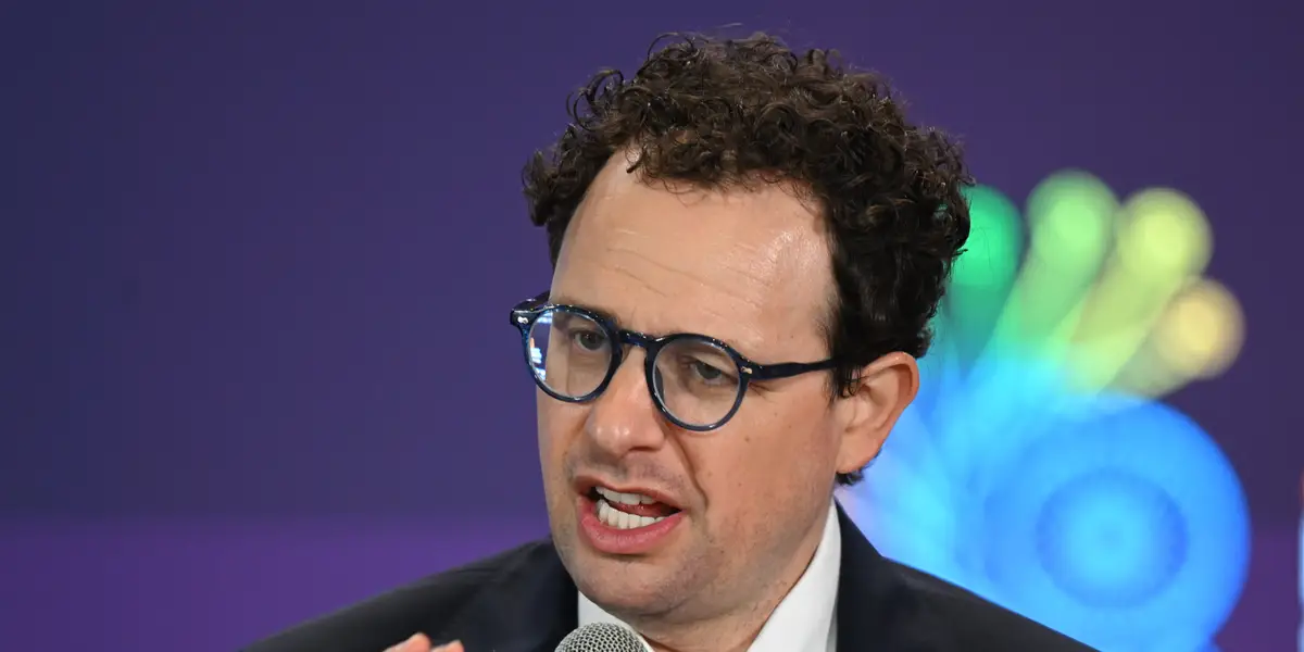 Anthropic vient de lancer des outils d'agent IA pour bouleverser le travail financier
