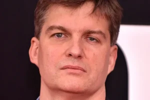 « Big Short » Michael Burry vend la participation de GameStop et court-circuite les actions de Palantir