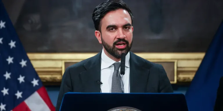 En quoi la poussée d&rsquo;efficacité de Zohran Mamdani à New York diffère de DOGE