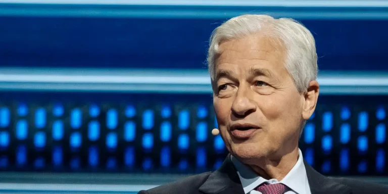 Jamie Dimon de JPMorgan : Le commentaire viral du chef de la banque sur l'IA était « astucieux »
