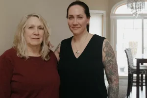 Ma mère a construit un agrandissement de 200 000 $ à ma maison et a emménagé ; Cela a payé