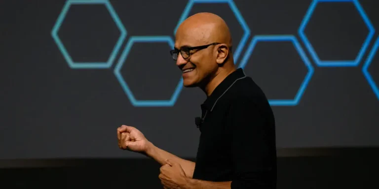 Microsoft augmente ses investissements dans l'IA avec un plan d'investissement de 190 milliards de dollars
