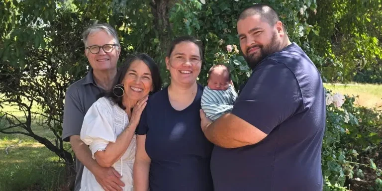 Nous avons pris notre retraite dans une ferme familiale multigénérationnelle
