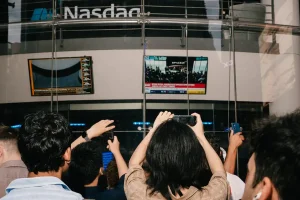 La scène au Nasdaq lors de l&rsquo;introduction en bourse historique de SpaceX.