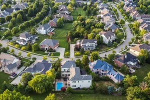 Les prix des logements pourraient bientôt baisser en raison des changements démographiques aux États-Unis, selon MBA