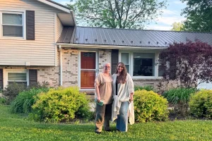 Ma mère vieillissante a acheté une maison pour vivre avec moi et mon mari