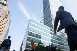 Obtenir un emploi à Wall Street : le cours à 7 000 $ pour aider les candidats non ciblés