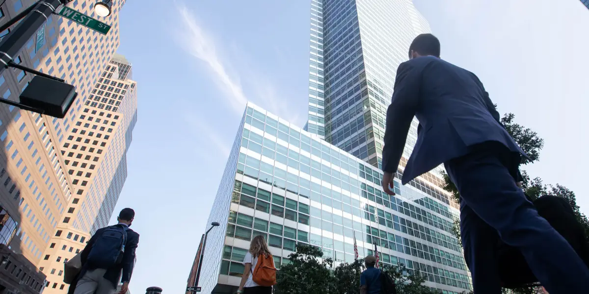 Obtenir un emploi à Wall Street : le cours à 7 000 $ pour aider les candidats non ciblés