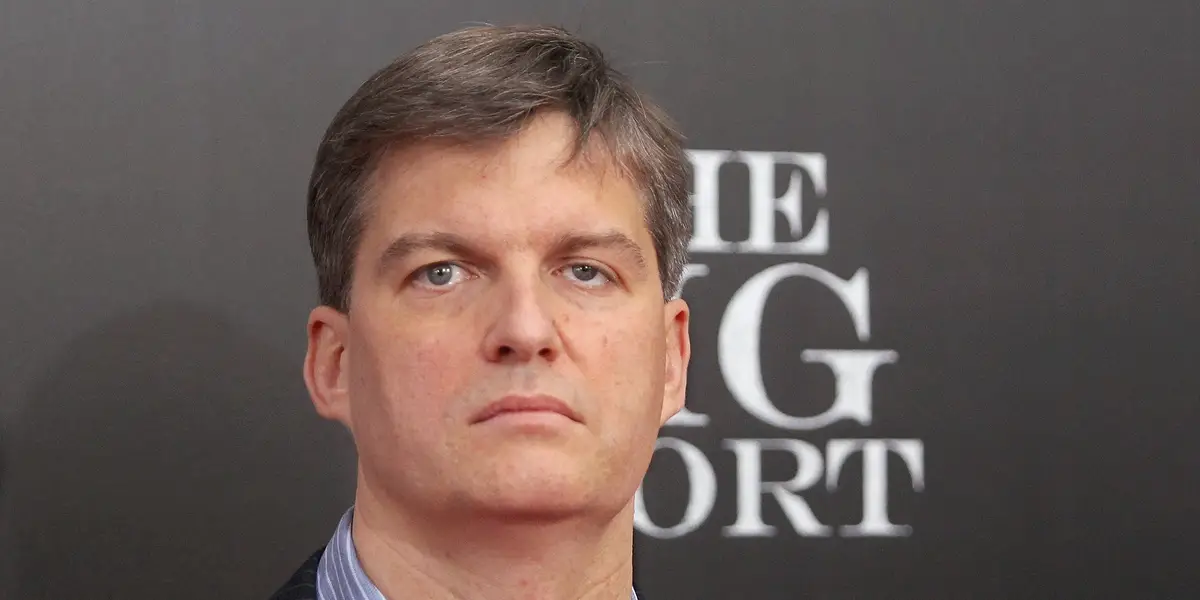 Pourquoi Michael Burry « Big Short » a un sac Lululemon encadré sur son mur