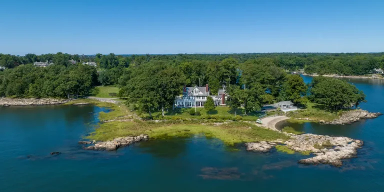 Une famille riche a vendu pour 26,5 millions de dollars une île privée qu'elle possède depuis 100 ans
