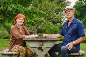 À l’intérieur de la guerre contre les souffleurs de feuilles qui déchirent les propriétaires des Hamptons