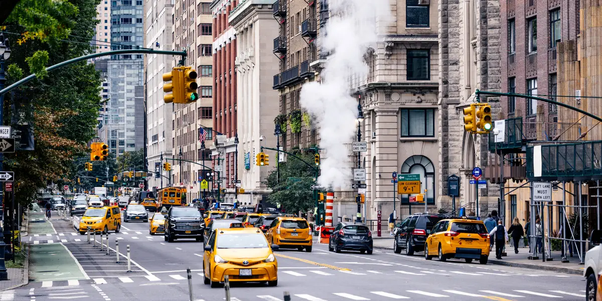 A déménagé à New York pour un travail de rêve, mon partenaire n'est pas venu avec moi ; Élaboré