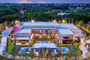 À l&rsquo;intérieur du manoir de Floride inspiré de James Bond, d&rsquo;une valeur de 85 millions de dollars