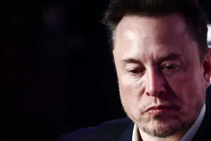 L&rsquo;action SpaceX atteint un nouveau plus bas depuis son introduction en bourse après l&rsquo;annulation du lancement de la fusée