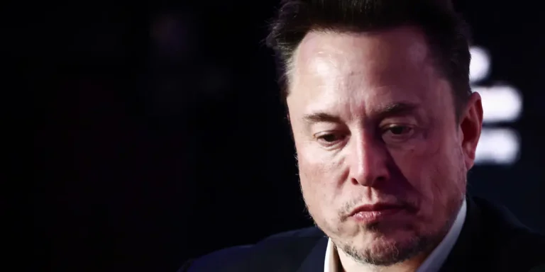 L'action SpaceX atteint un nouveau plus bas depuis son introduction en bourse après l'annulation du lancement de la fusée
