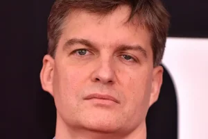 « Big Short » Michael Burry parie contre les stars de l&rsquo;IA Oracle et Nebius