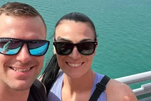 Couple qui a bâti une entreprise à sept chiffres : comment gagner de l&rsquo;argent en ligne