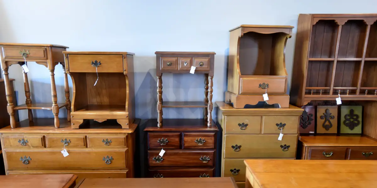 Les designers d'intérieur partagent des choses à ne pas faire lorsqu'ils recherchent des meubles