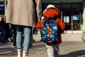 Villes avec des coûts combinés de garde d&rsquo;enfants et de logement élevés et faibles