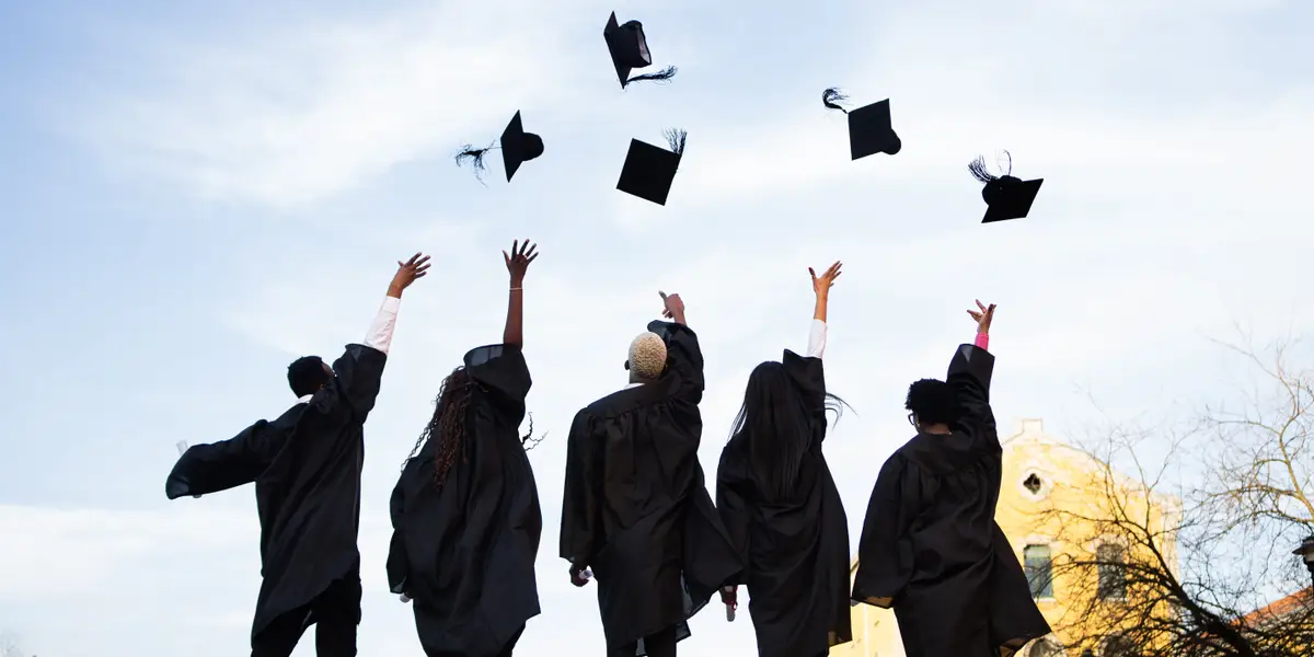 Collèges où les étudiants obtiennent leur diplôme avec la plus grande dette fédérale