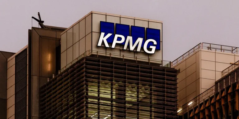 KPMG canalise la Silicon Valley pour aider à éviter la bureaucratie des quatre grands
