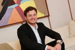 Le courtier immobilier de Miami approche le milliard de dollars de transactions – et frappe toujours à la porte