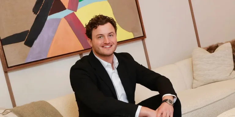 Le courtier immobilier de Miami approche le milliard de dollars de transactions – et frappe toujours à la porte
