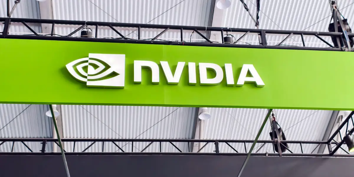 Les avertissements liés à l'IA provoquent une baisse des actions technologiques, Nvidia glisse