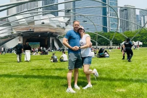 Mon partenaire et moi vivons aux États-Unis et au Canada, je ne veux pas choisir un seul endroit
