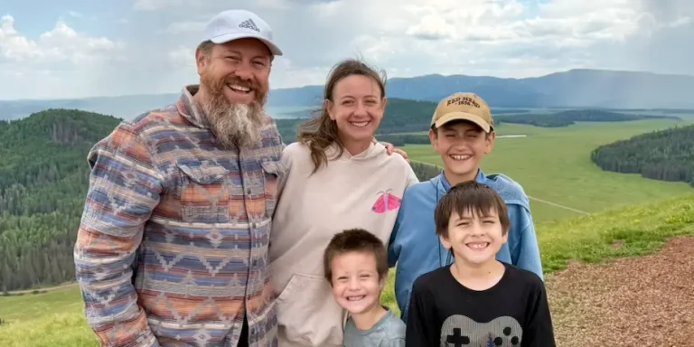 J'ai quitté Los Angeles pour que mes 3 enfants puissent avoir une enfance à la manière des années 80

