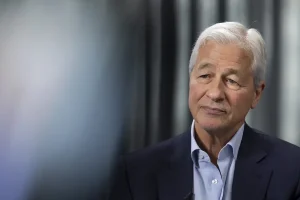 Jamie Dimon met en garde contre le fait de laisser des agents IA accéder à votre compte bancaire
