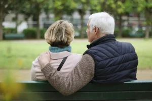 Les Américains plus âgés ont peur de dépenser leur épargne-retraite : sondage