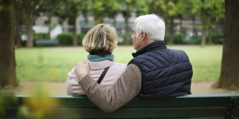 Les Américains plus âgés ont peur de dépenser leur épargne-retraite : sondage

