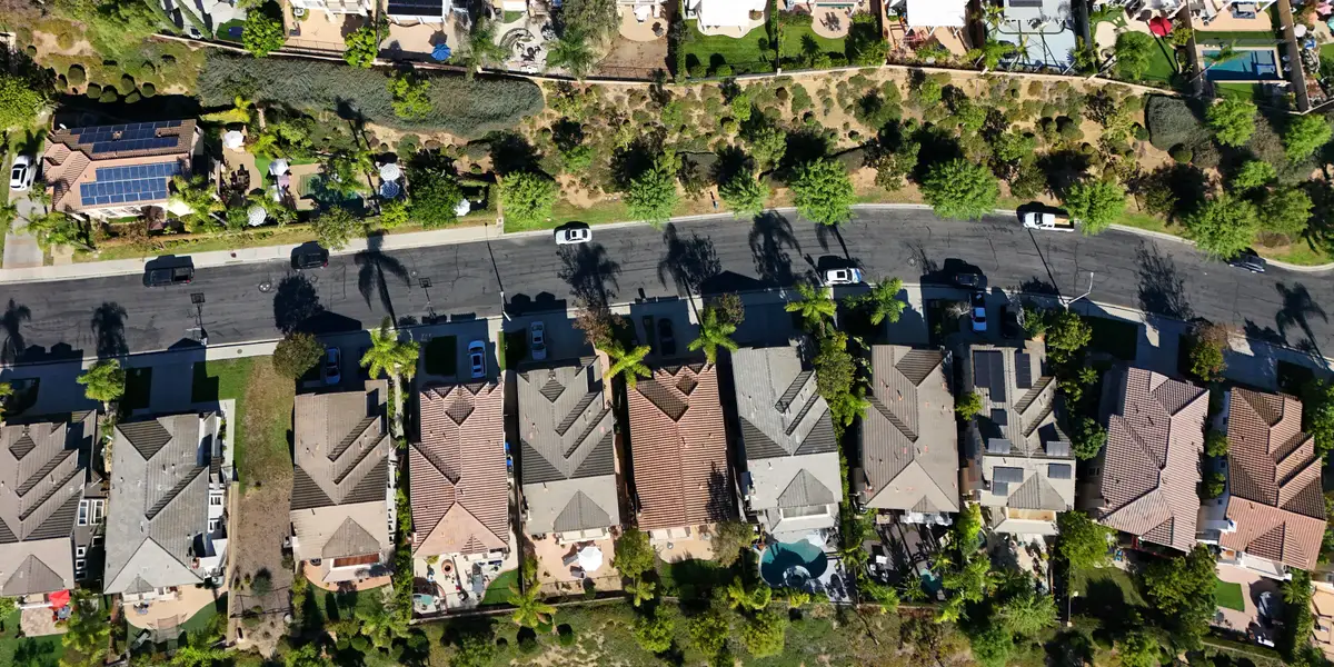 Les prix des maisons baissent le plus dans ces zones métropolitaines à mesure que les stocks s’accumulent