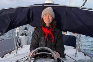 Nous vivons sur un bateau à temps plein ; Pas aussi bon marché que nous le pensions